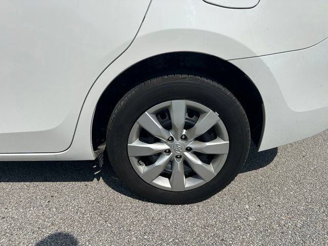 Used 2016 Toyota Corolla LE FWD image 23
