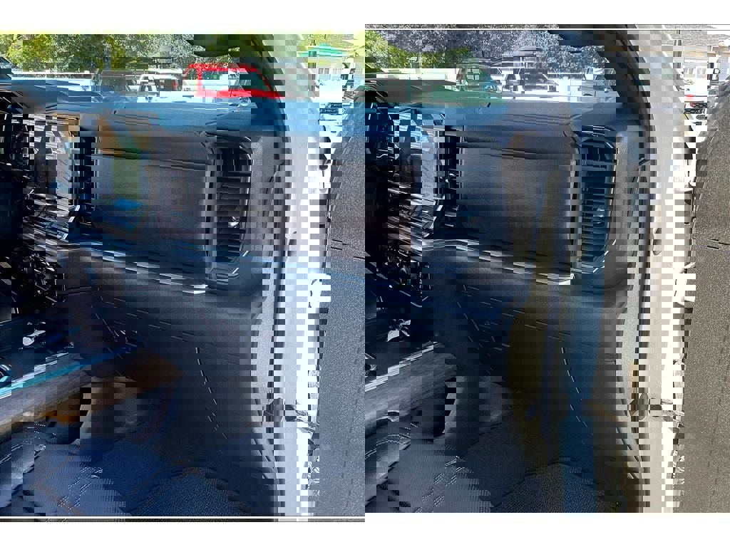 Used 2024 Chevrolet Silverado 3500 High Country w/ High Country Premium Package image 17