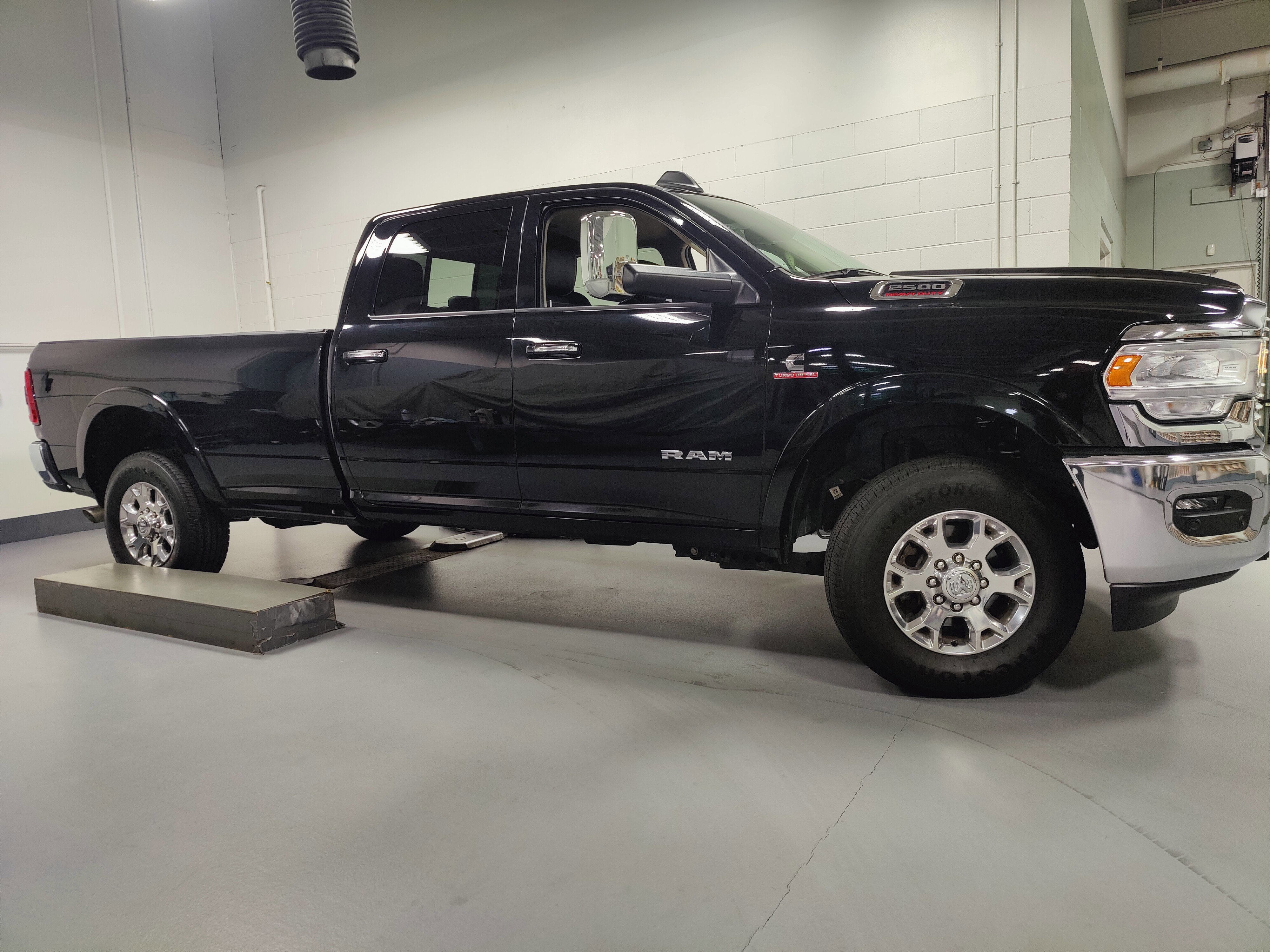 Used 2022 RAM 2500 Laramie AWD/4WD image 4