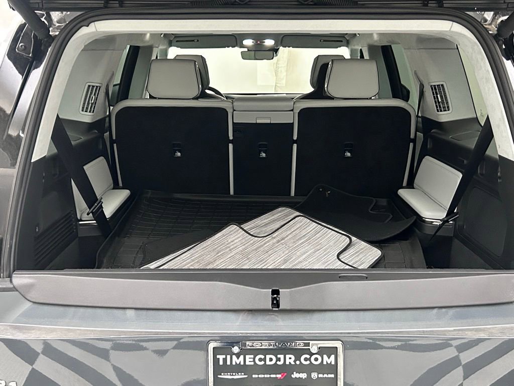 Used 2024 Rivian R1S Adventure AWD/4WD image 8