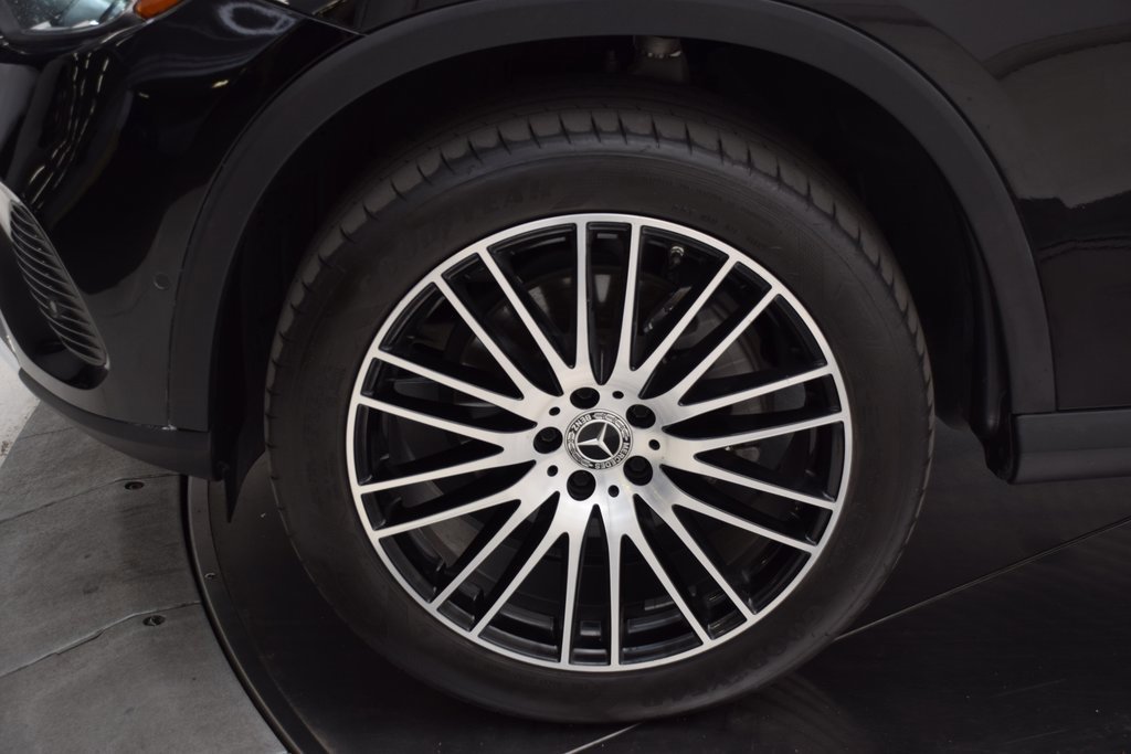 Used 2023 Mercedes-Benz GLC 300 image 12