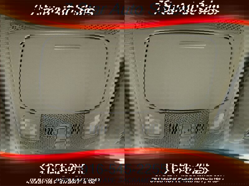 Used 2017 Ford Fusion SE w/ Fusion SE Technology Package image 11