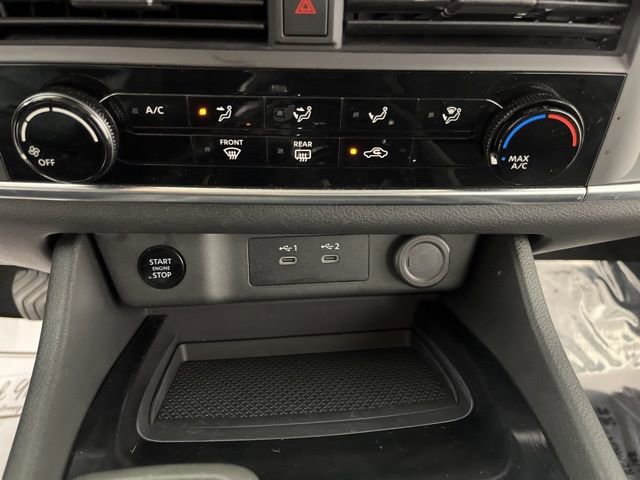 Used 2024 Nissan Rogue S image 27