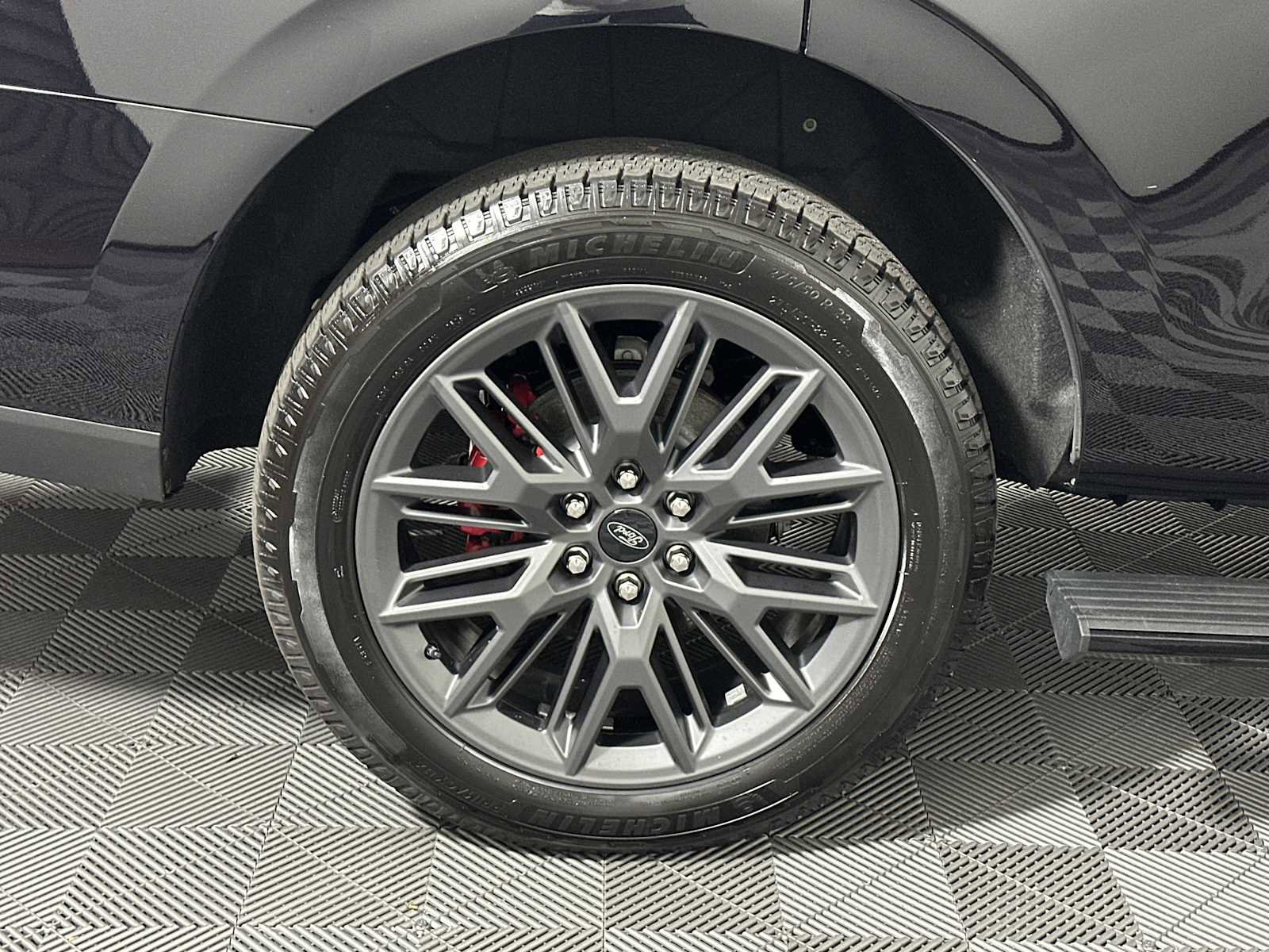 Used 2025 Ford Expedition Platinum w/ Stealth Performance Package image 20