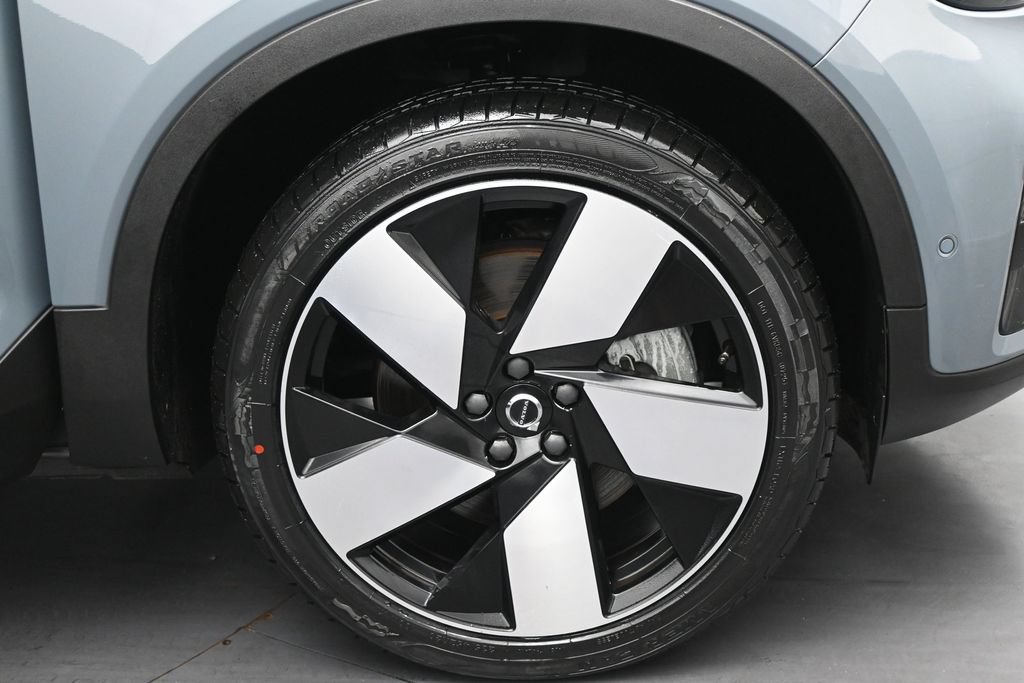 Used 2023 Volvo C40 P8 Recharge Ultimate AWD/4WD image 31