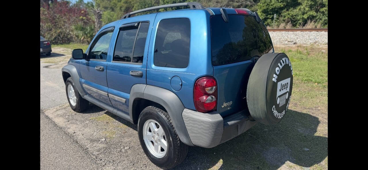 Used 2006 Jeep Liberty Sport RWD image 5