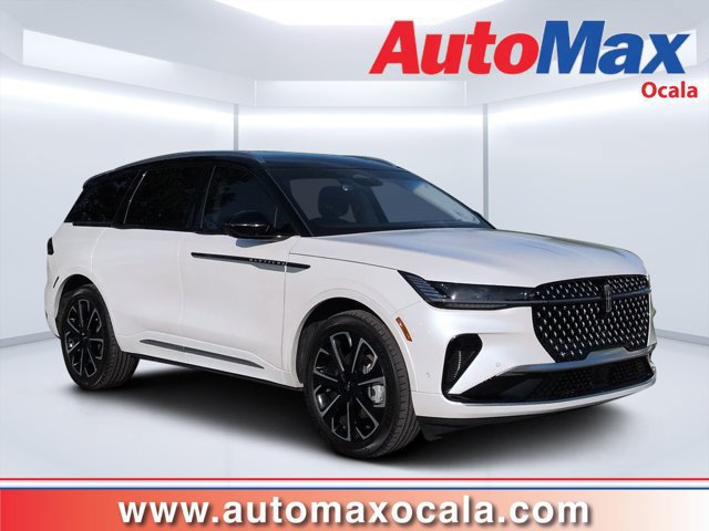 Used 2024 Lincoln Nautilus Reserve AWD/4WD image 1