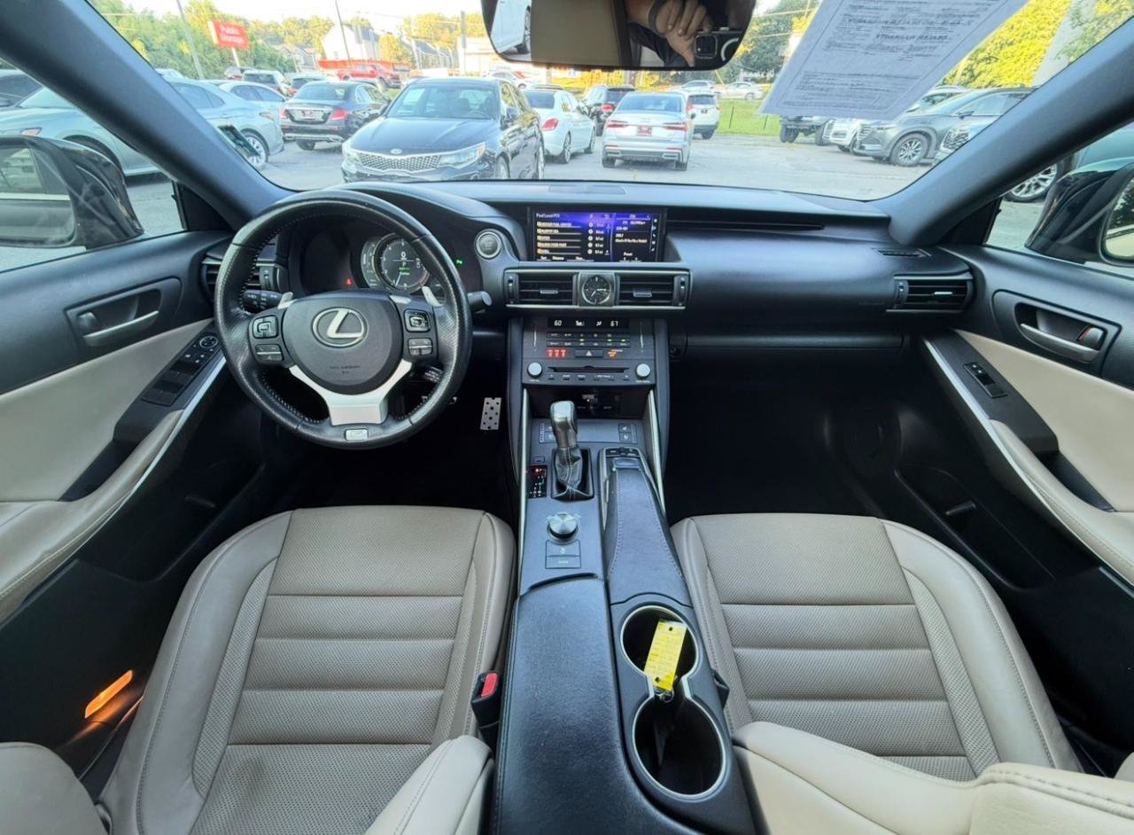 Used 2019 Lexus IS 350 F Sport w/ F Sport Package RWD image 2
