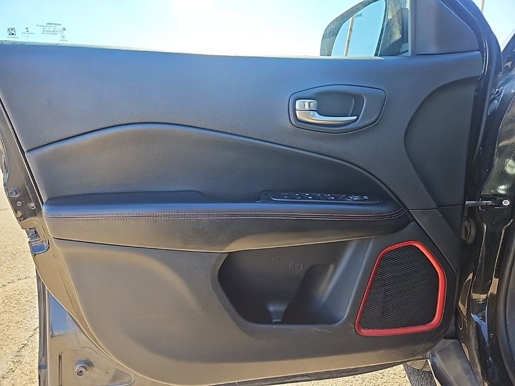 Used 2020 Jeep Compass Trailhawk image 13