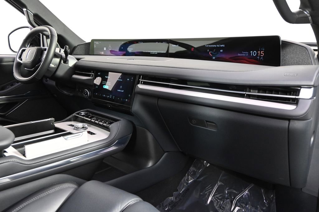 New 2025 Lincoln Navigator Reserve w/ Jet Appearance Package image 15