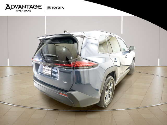 Used 2026 Toyota RAV4 LE AWD/4WD image 7