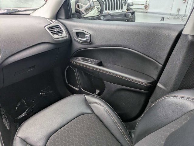 Certified 2019 Jeep Compass Latitude w/ Popular Equipment Group AWD/4WD image 17