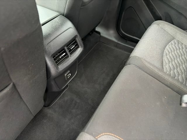 Used 2021 Chevrolet Equinox LT FWD image 30