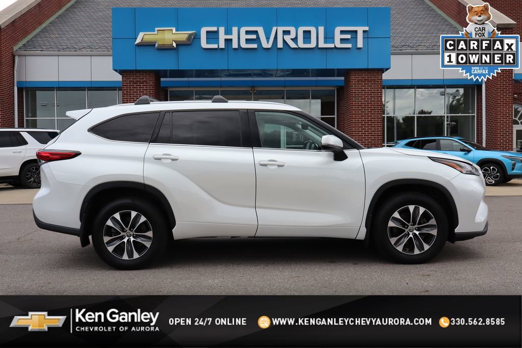 Used 2022 Toyota Highlander XLE