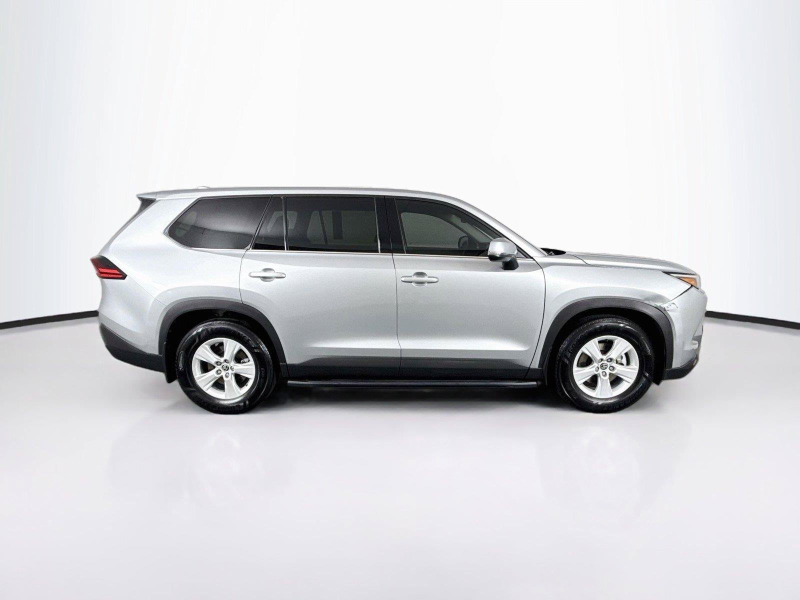 Certified 2025 Toyota Grand Highlander FWD image 10