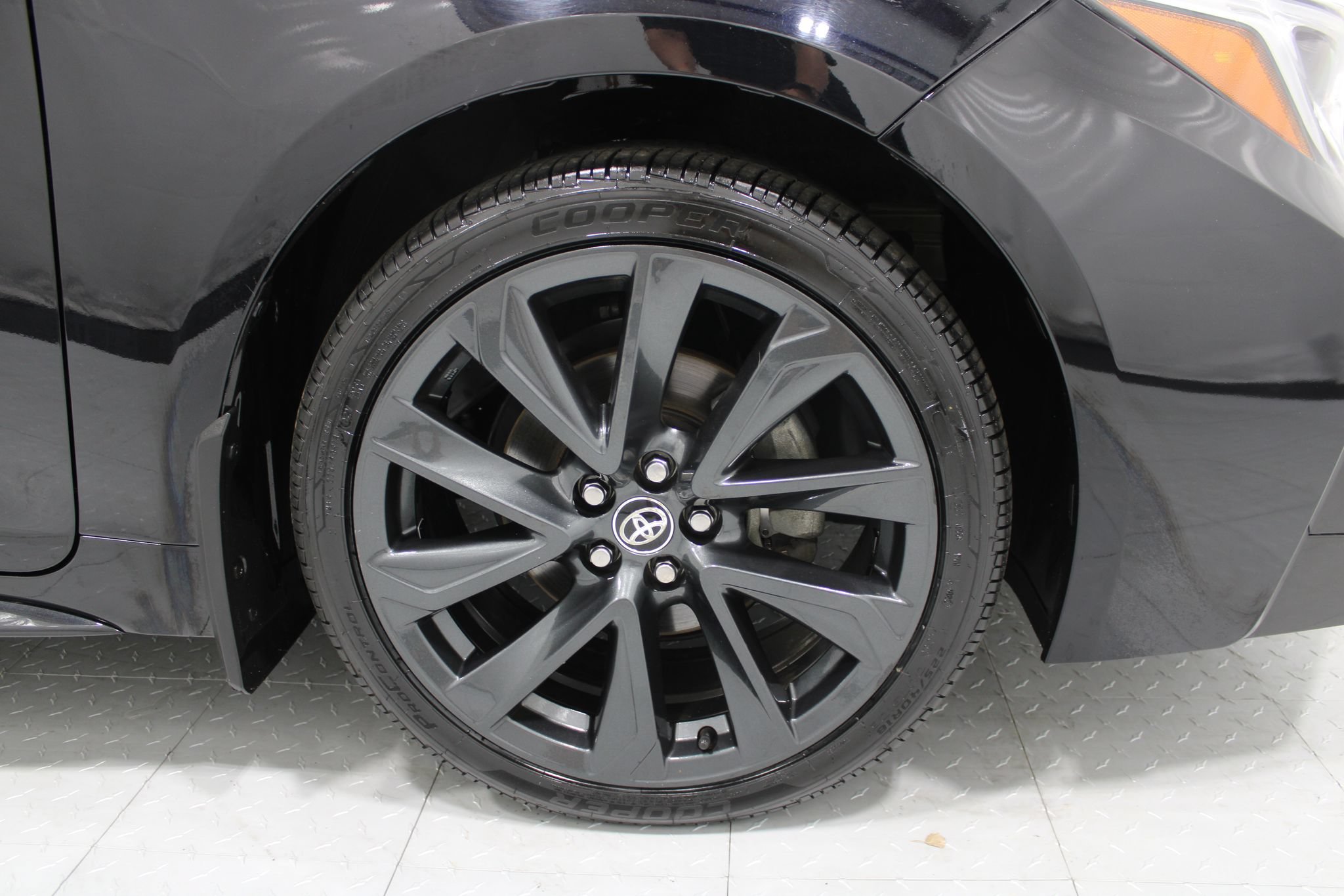 Used 2024 Toyota Corolla SE FWD image 5
