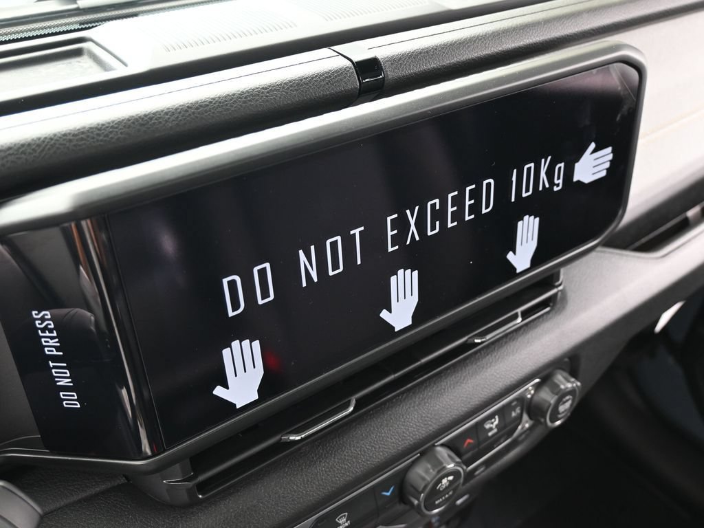 New 2026 Jeep Gladiator Sport AWD/4WD image 18