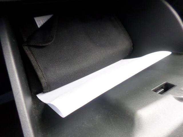 Used 2021 Nissan Kicks SR image 28