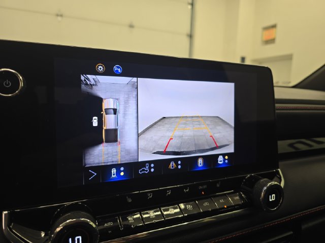 Used 2024 Chevrolet Colorado Z71 w/ Z71 Convenience Package 2 AWD/4WD image 25