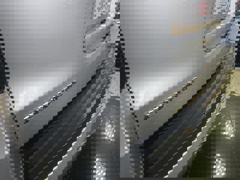 Used 2017 Cadillac Escalade ESV Premium Luxury image 34