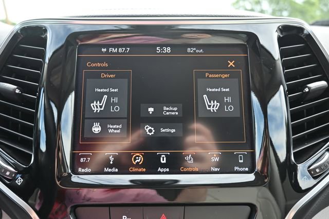 Used 2019 Jeep Cherokee Limited AWD/4WD image 31