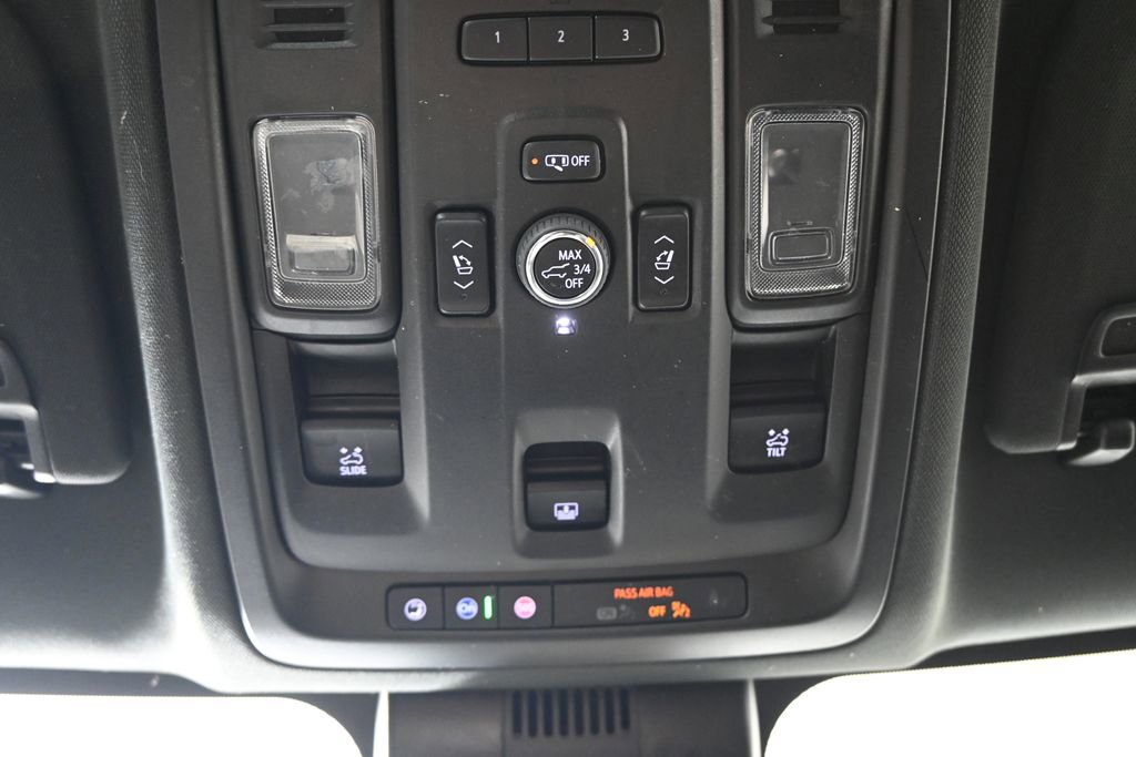 Used 2023 Chevrolet Tahoe LT w/ LT Signature Plus Package AWD/4WD image 34