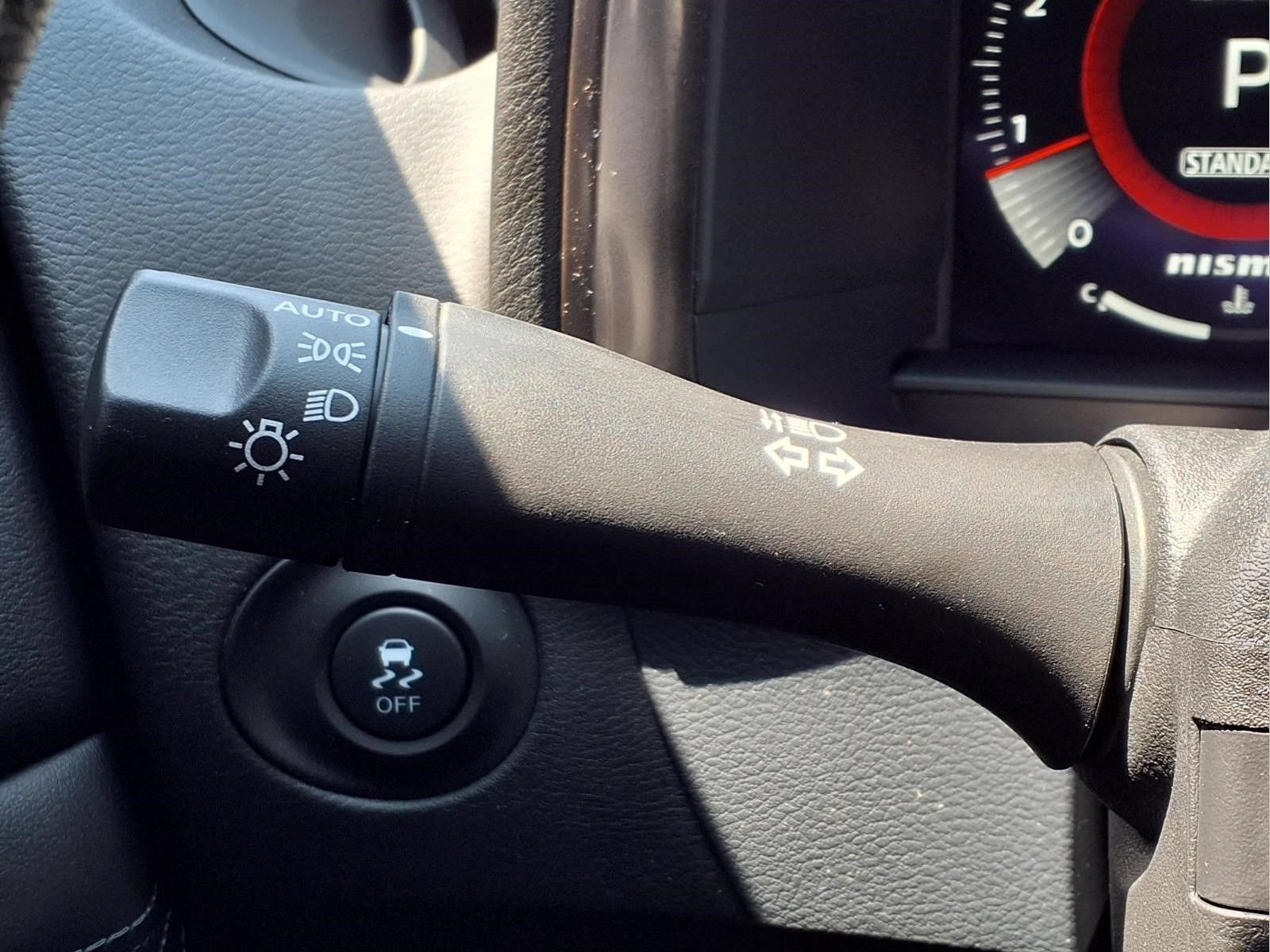 Certified 2024 Nissan Z Performance w/ Floor Mat Package RWD image 19