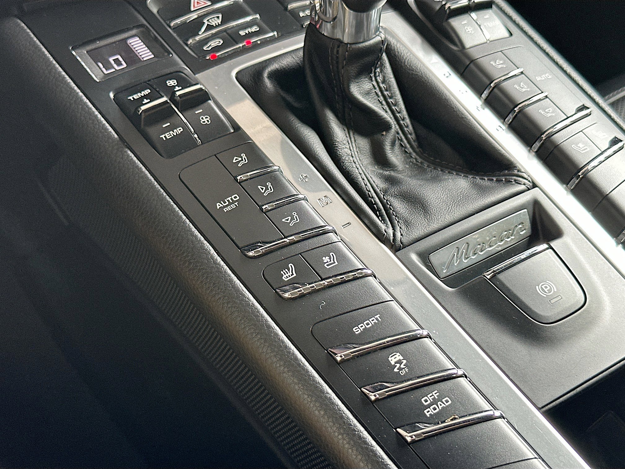 Used 2020 Porsche Macan S image 16