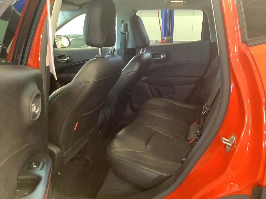 Used 2018 Jeep Compass Trailhawk w/ Cold Weather Group AWD/4WD image 12