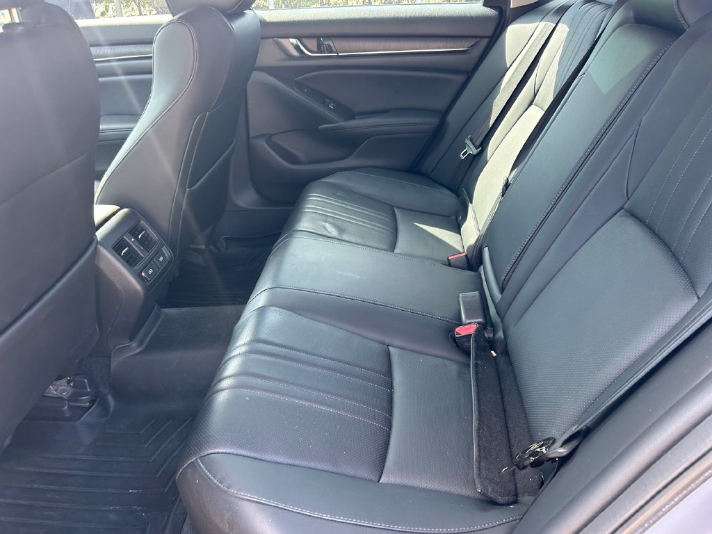 Used 2022 Honda Accord Touring image 17