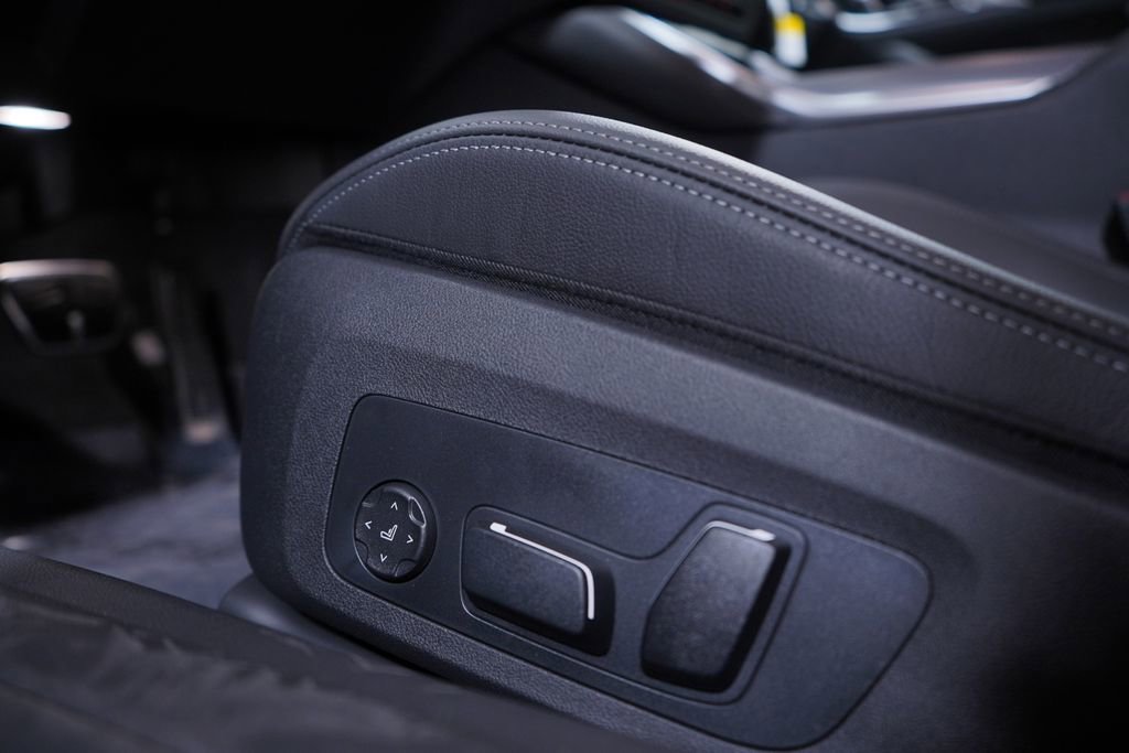 New 2026 BMW M440i Coupe w/ Parking Assistance Package image 17