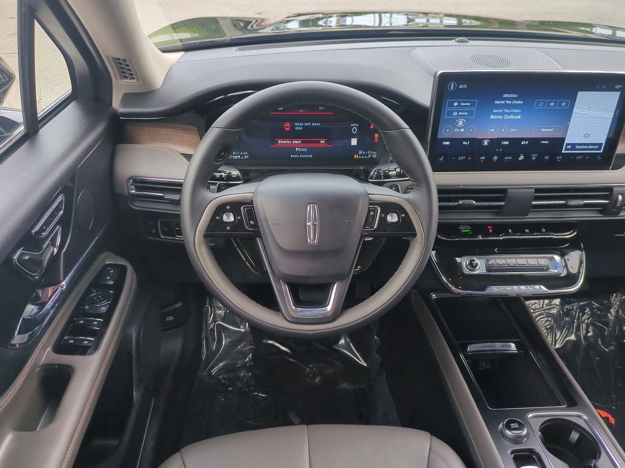 Used 2025 Lincoln Corsair Grand Touring image 17