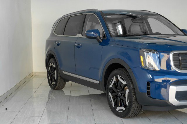 Used 2023 Kia Telluride S w/ S Sunroof Package FWD image 75
