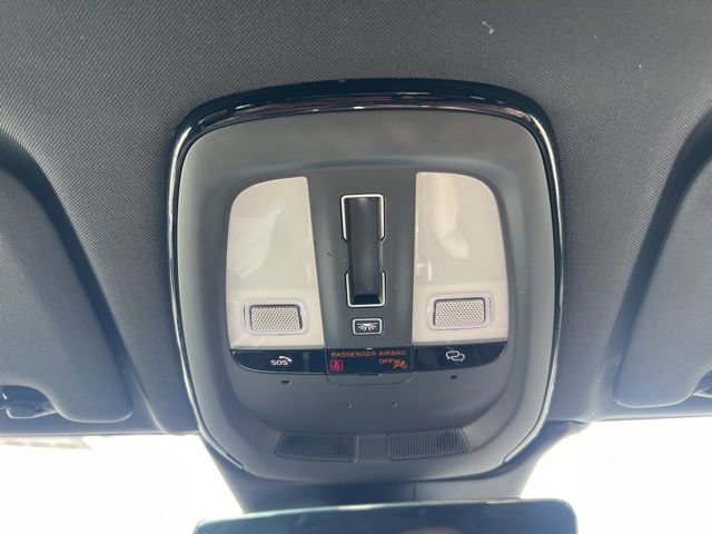 Certified 2025 Volvo XC60 B5 Plus image 37