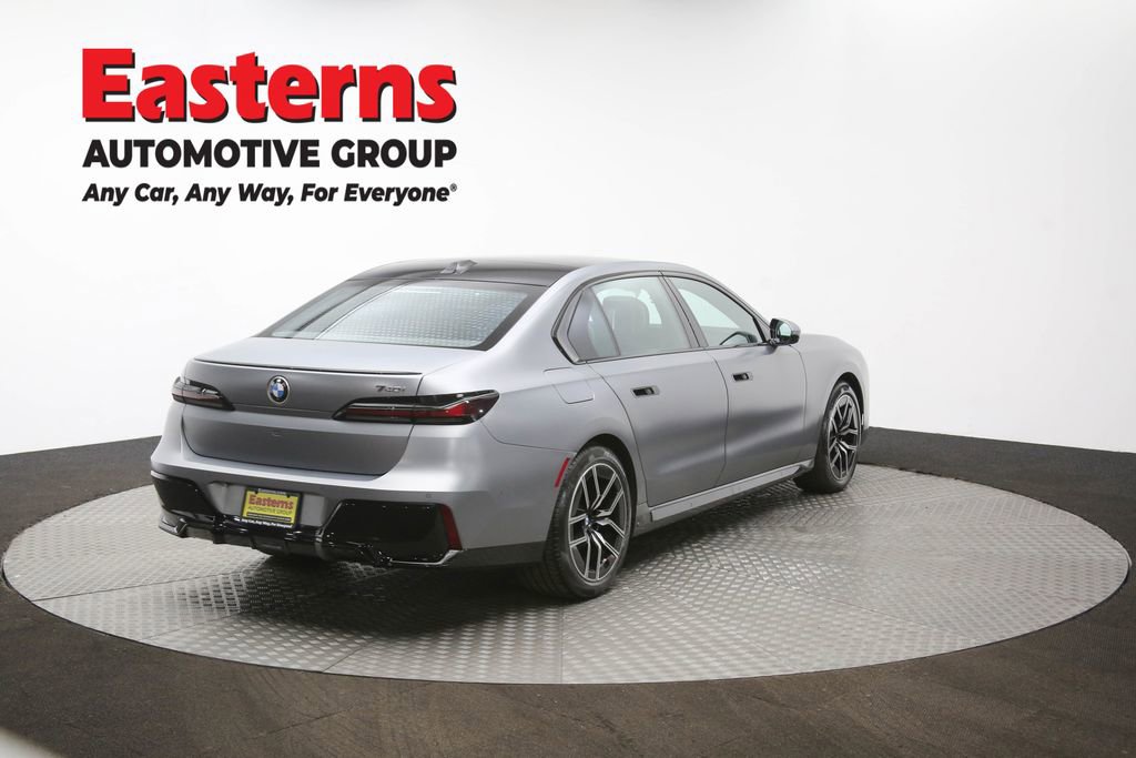 Used 2023 BMW 740i w/ Executive Package image 44