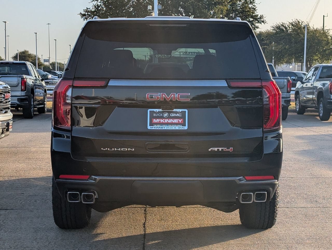 New 2026 GMC Yukon AT4 w/ AT4 Premium Package AWD/4WD image 5