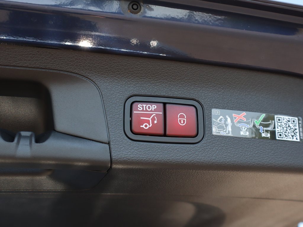 New 2026 Mercedes-Benz GLS 450 4MATIC image 21