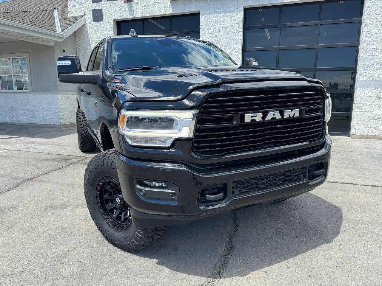 Used 2024 RAM 2500 Laramie w/ Safety Group AWD/4WD image 3