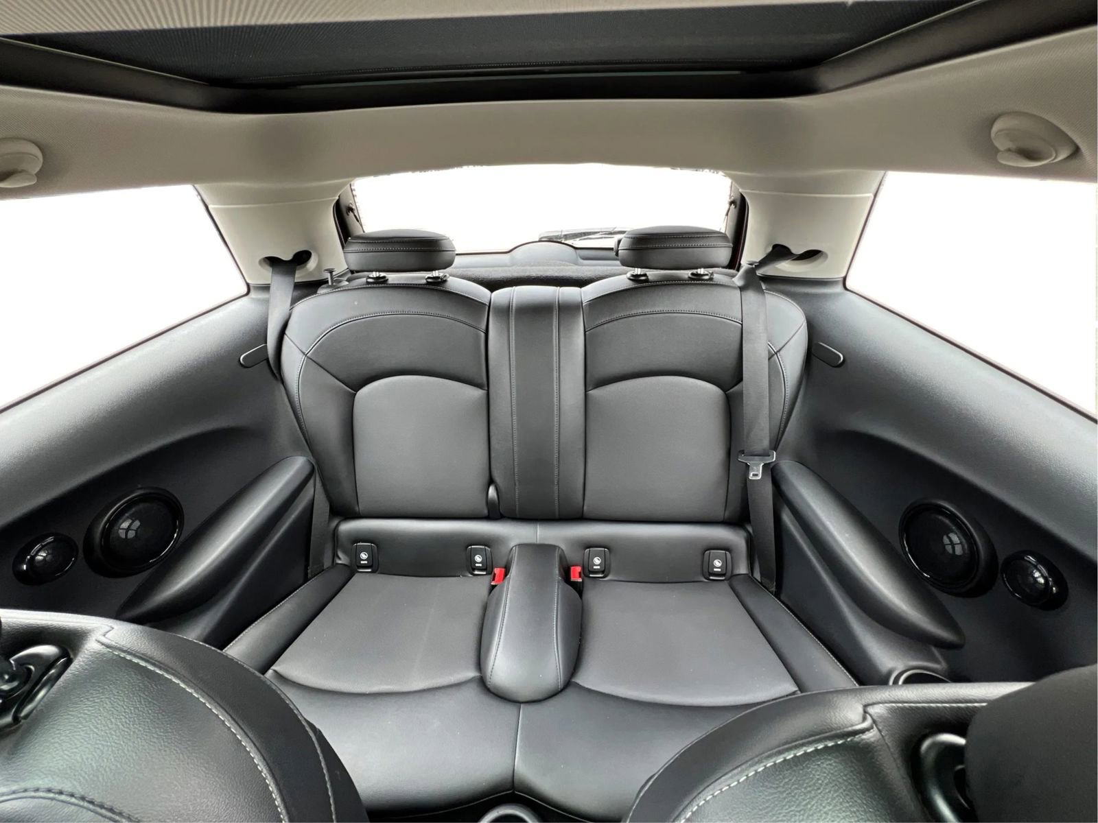 Used 2017 MINI Cooper S image 12