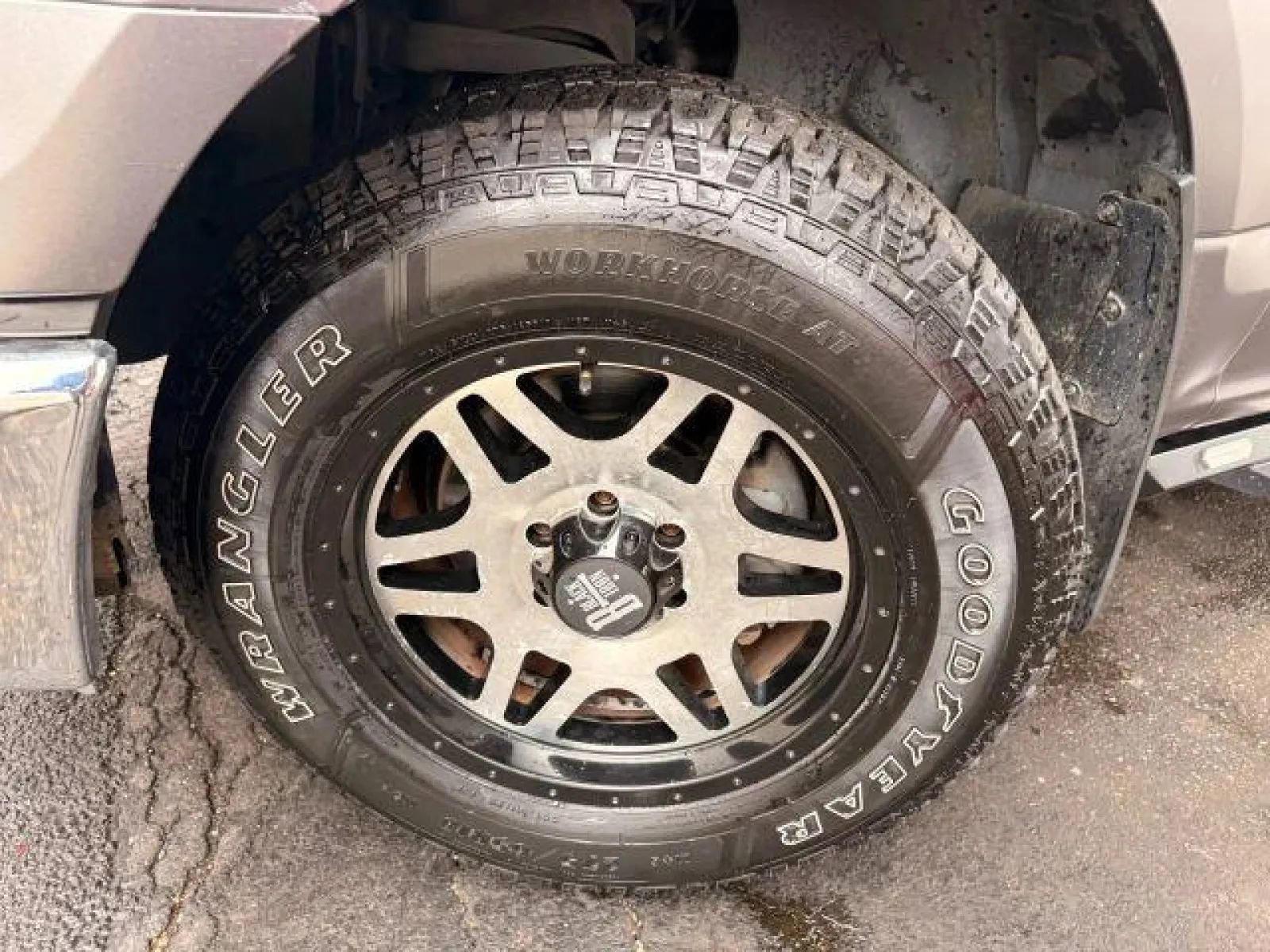 Used 2015 Ford F150 XLT image 33