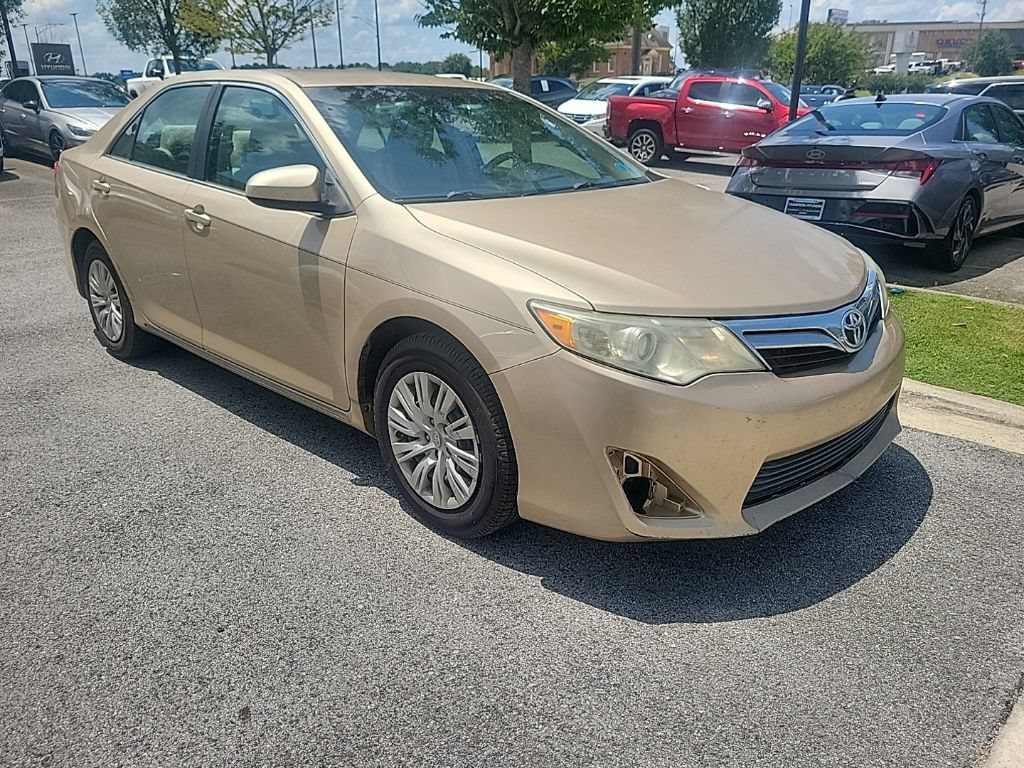 Used 2012 Toyota Camry LE FWD image 2