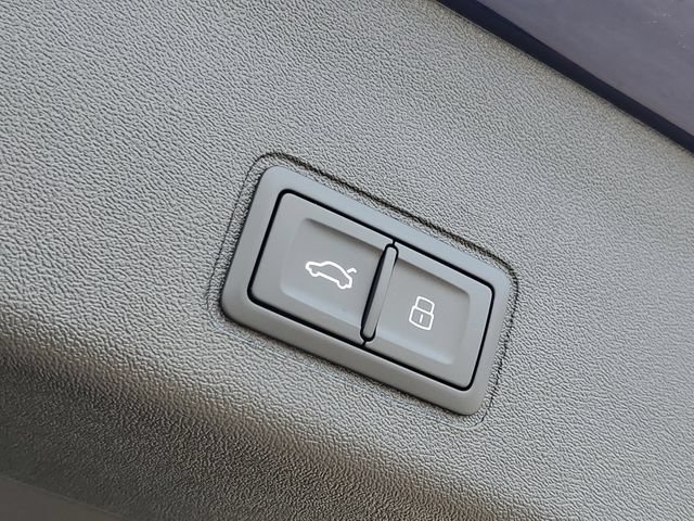 New 2026 Audi Q3 quattro 2.0T AWD/4WD image 34