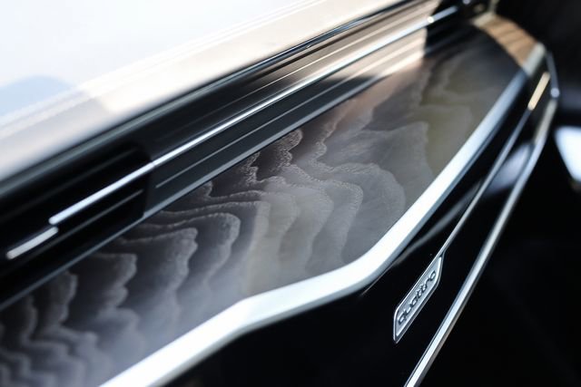 Used 2021 Audi A7 e Prestige w/ Prestige Package image 35