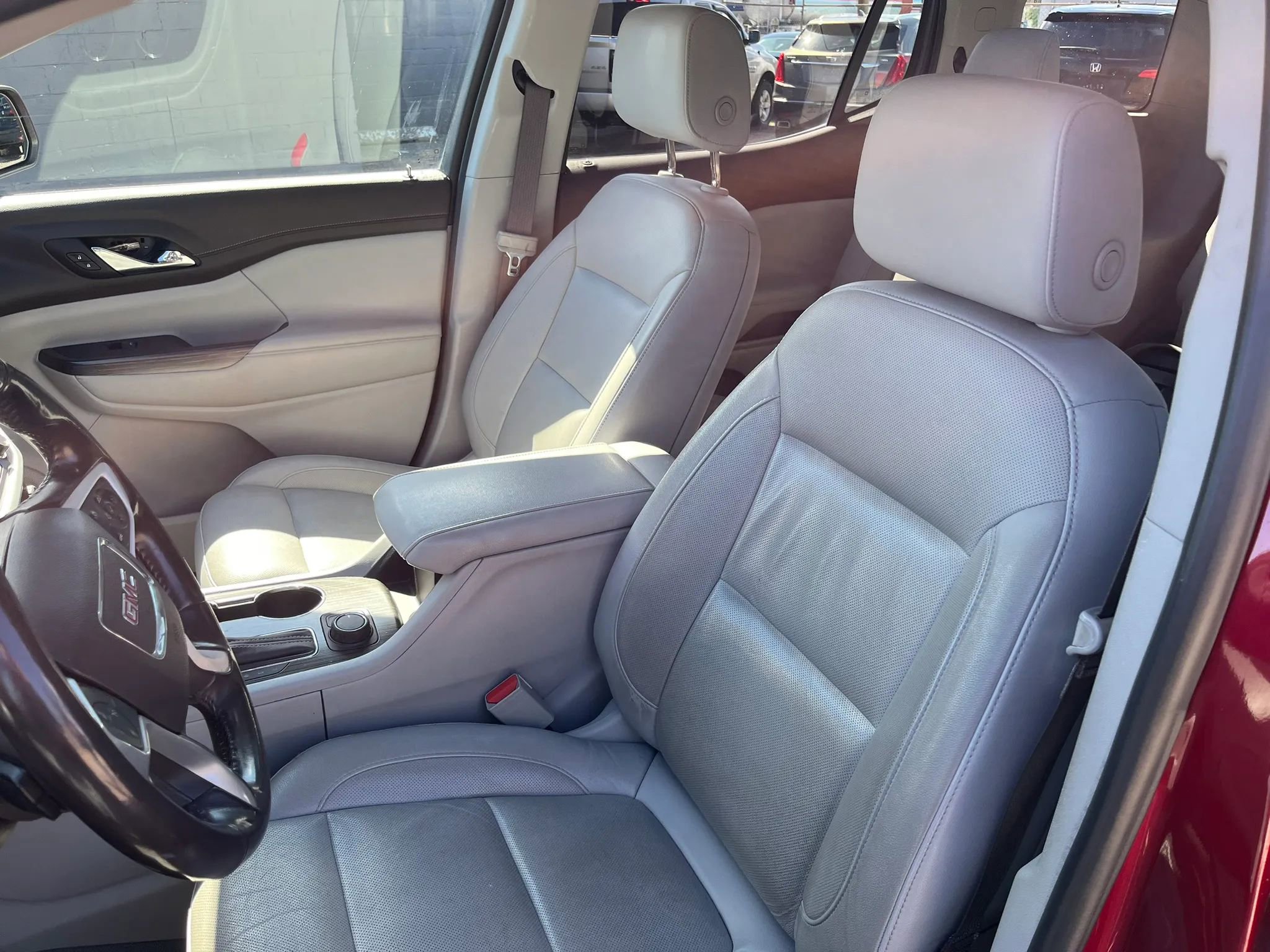 Used 2019 GMC Acadia SLT image 11