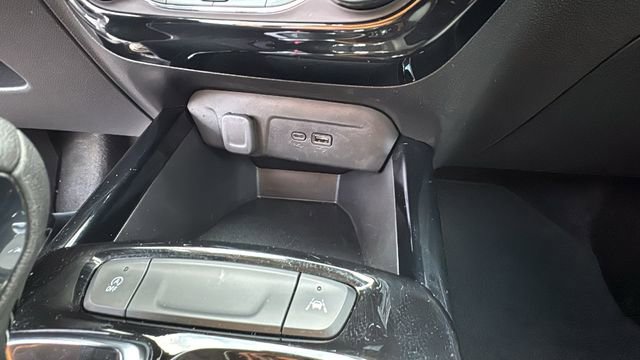 Used 2024 Chevrolet Trax LT image 21