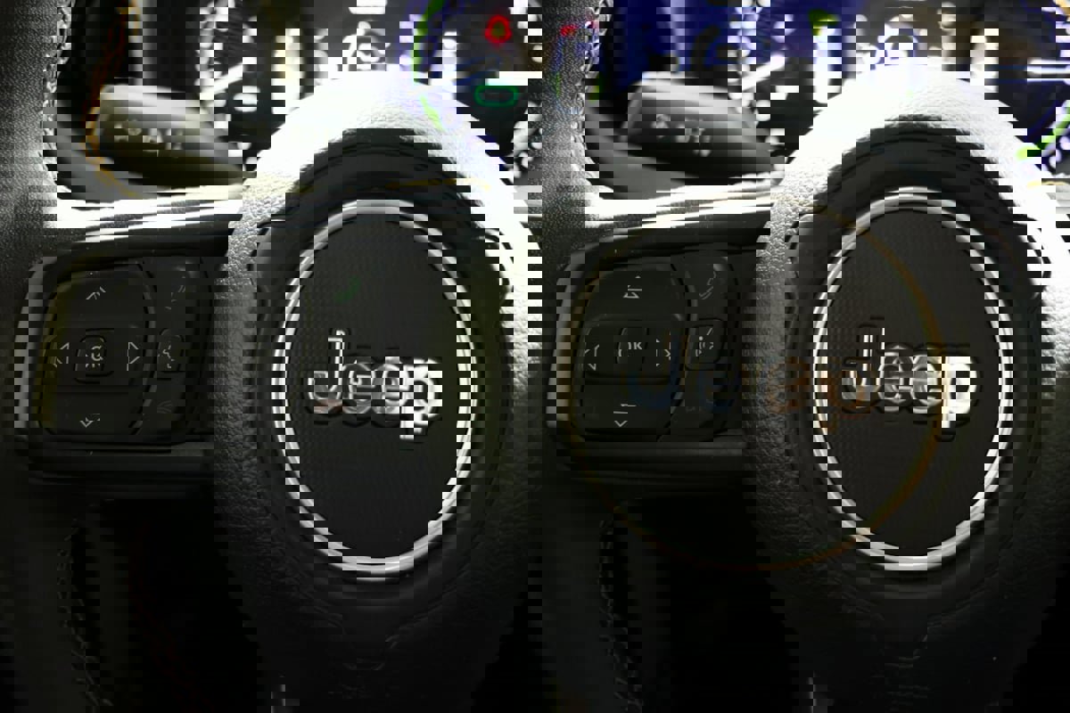 Used 2024 Jeep Wrangler Unlimited w/ Convenience Group image 24