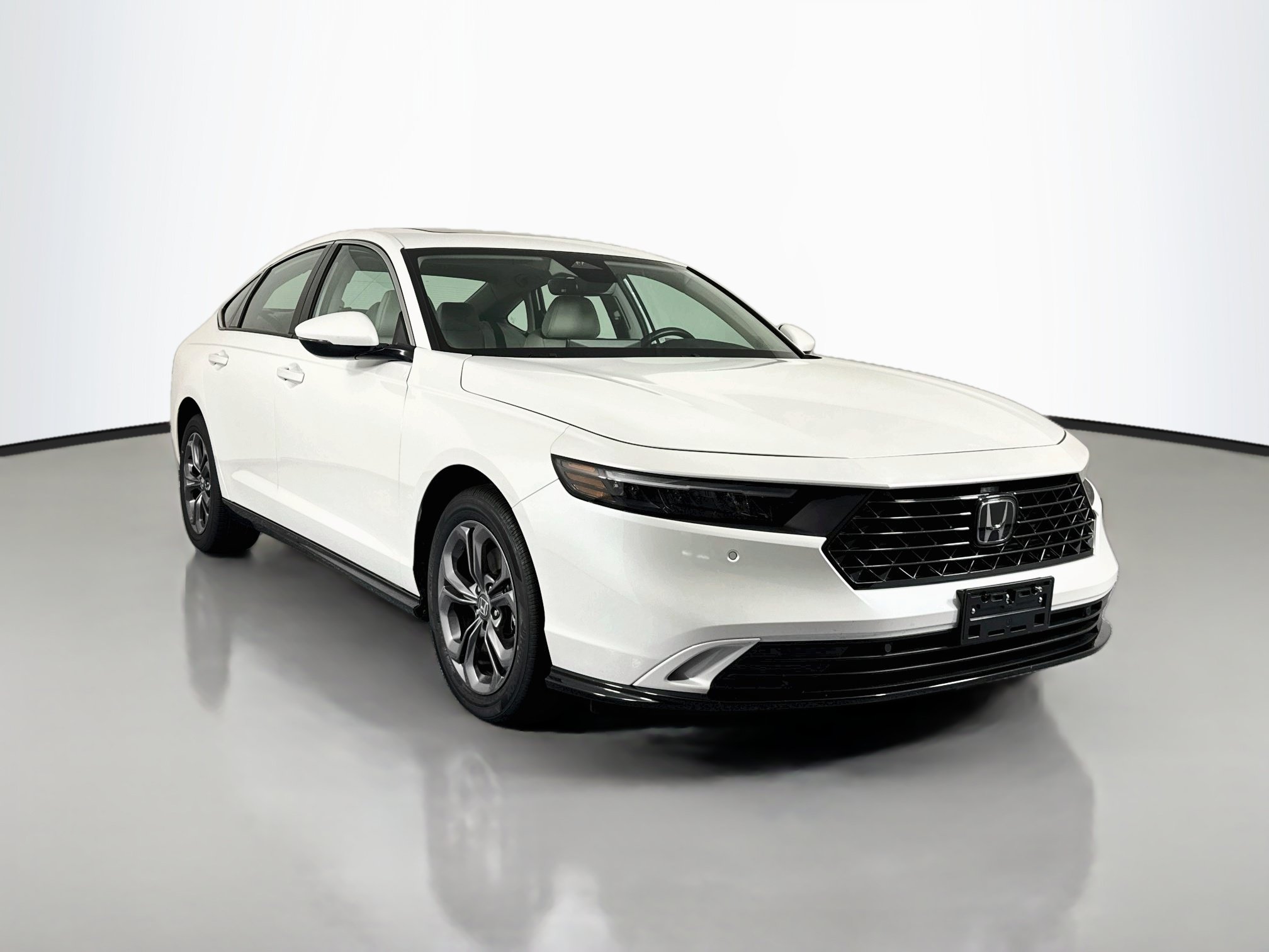 Certified 2024 Honda Accord EX-L image 3
