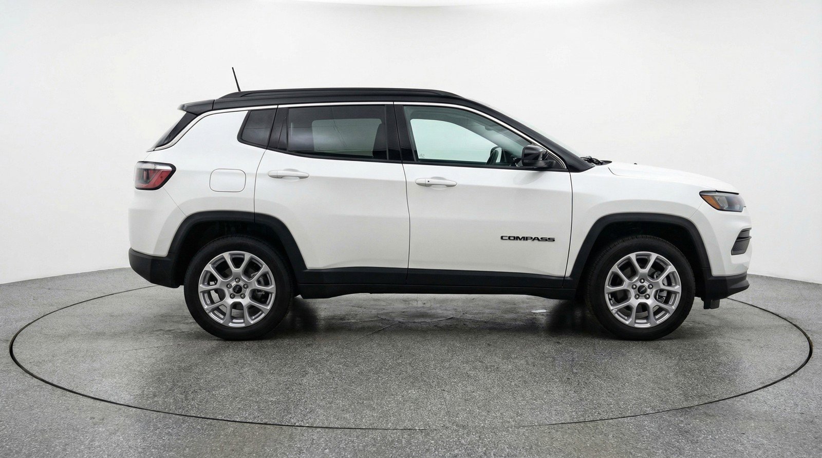 Used 2025 Jeep Compass Limited AWD/4WD image 11