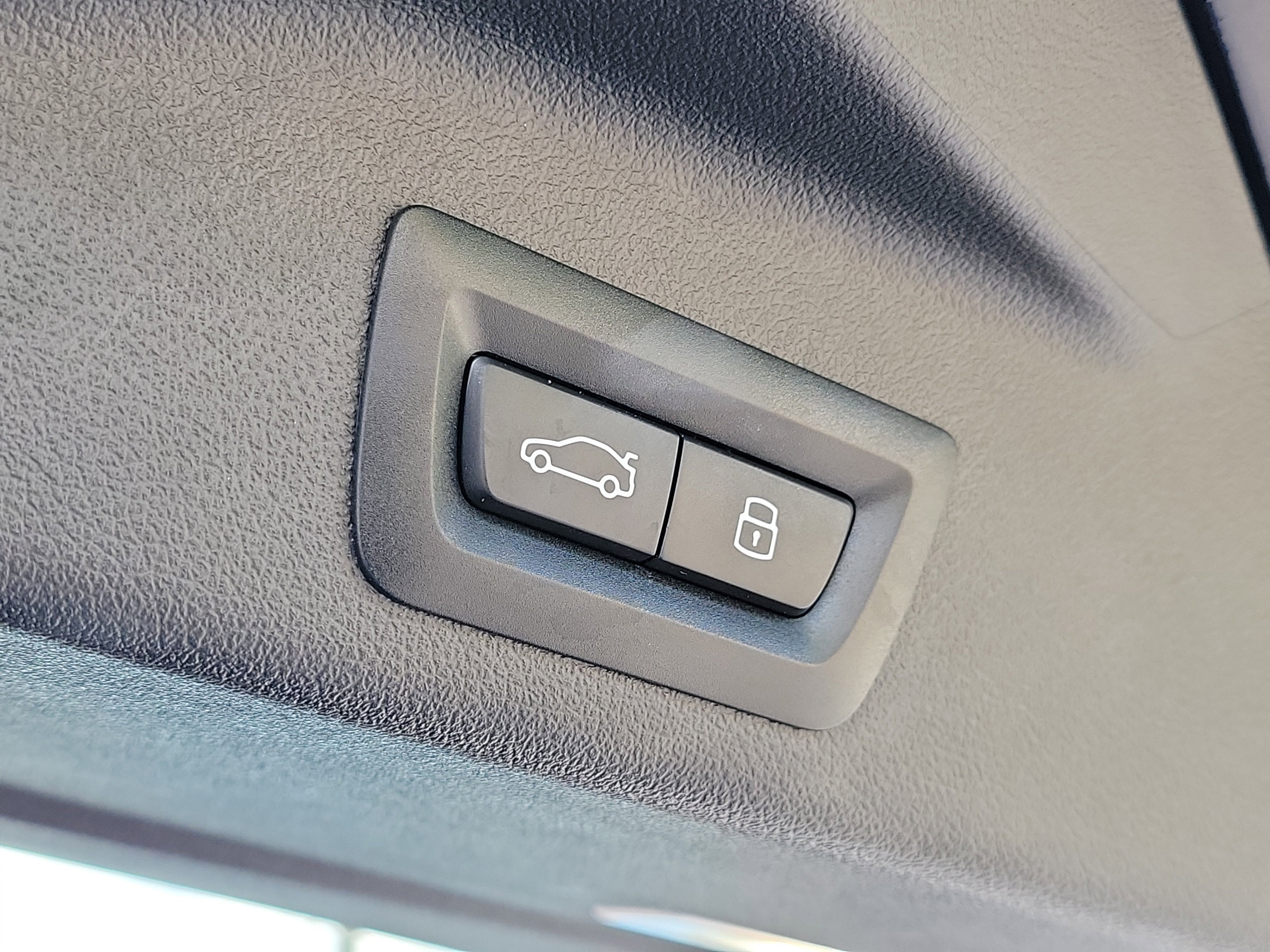 Used 2026 BMW X5 sDrive40i image 9