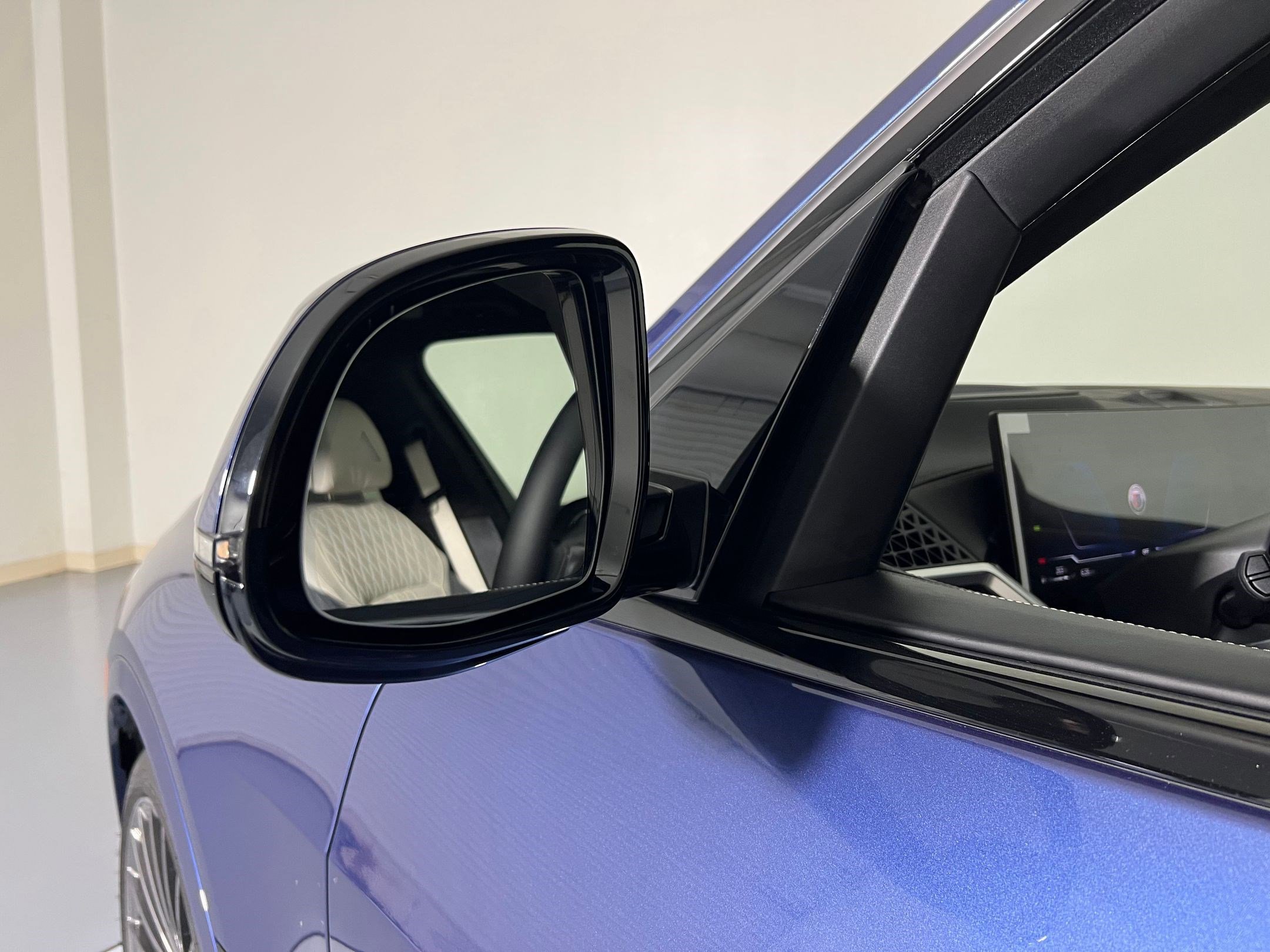 New 2026 BMW ALPINA XB7 image 23